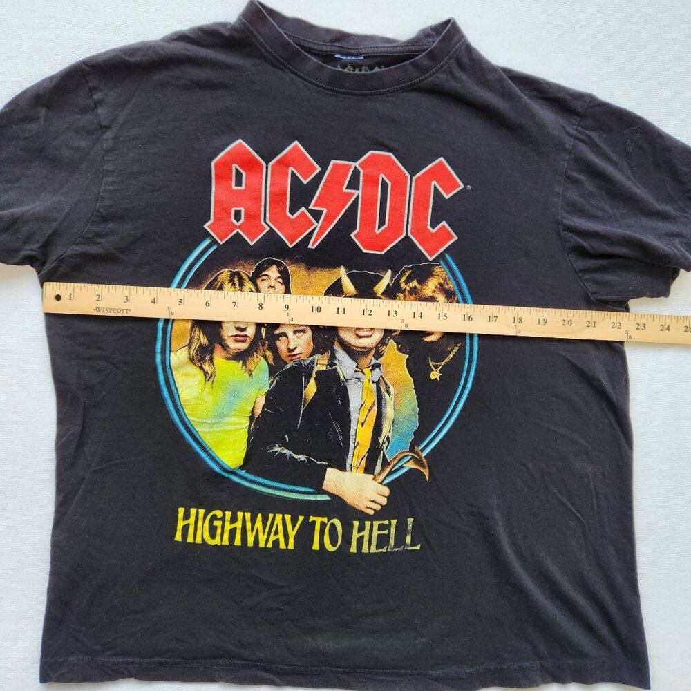 AC/DC "Highway To Hell" Band Tee Shirt Black Short Sleeves Music Concert M - Picture 5 of 6